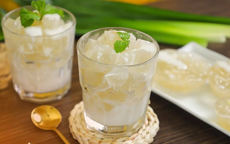 alt: Ly nước rau đá biển mát lạnh