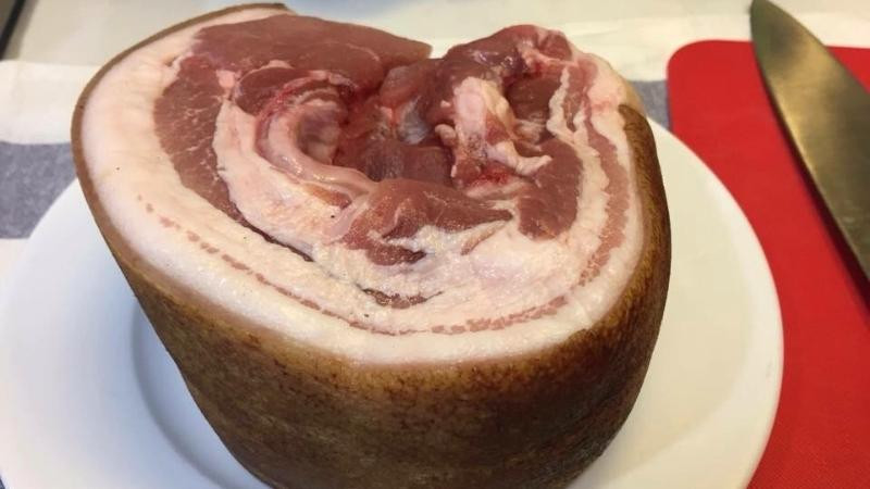 alt text: Bánh hạt điều Bình Phước - Món quà thơm ngon hấp dẫn