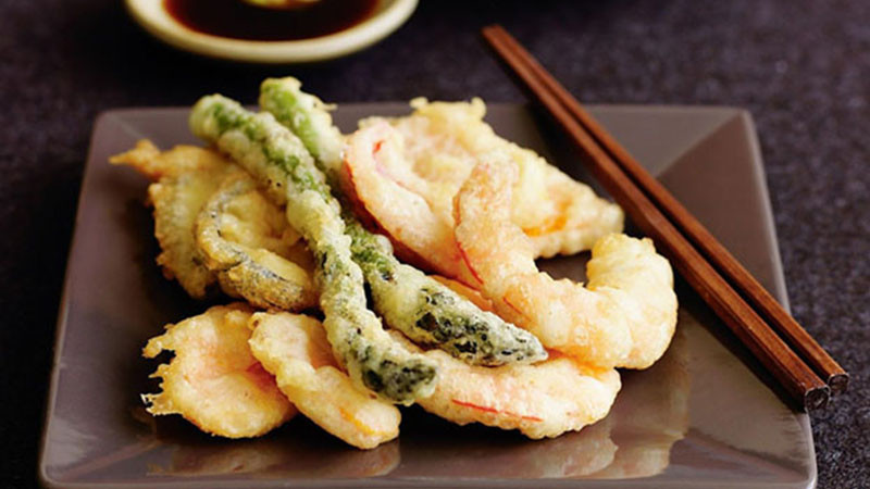 alt text: Món Tempura chiên giòn rụm