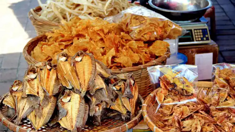 Bánh tét mật cật