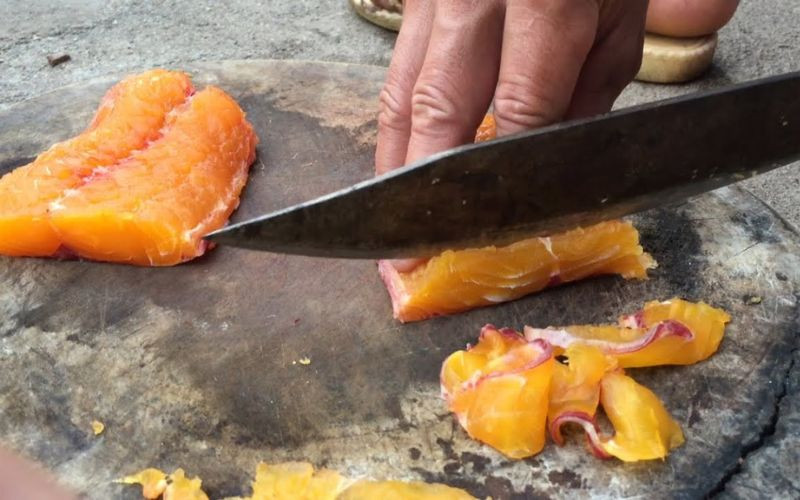 Cá ké được bày bán