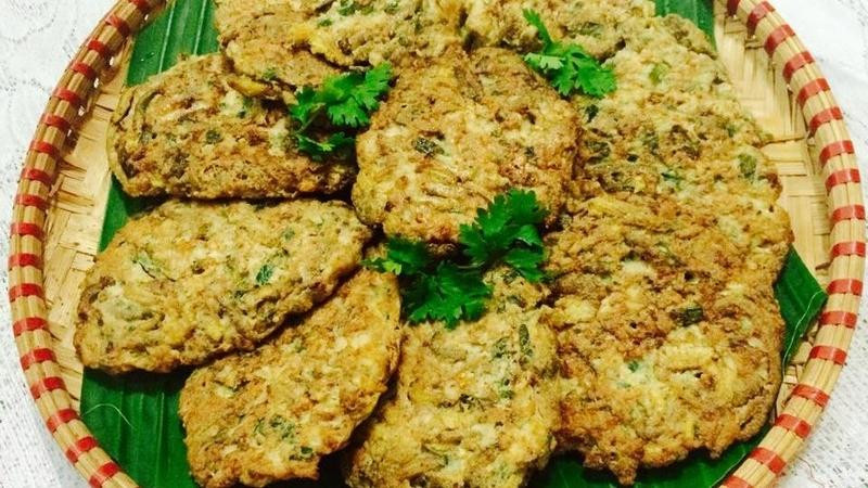 Chả rươi ăn kèm cơm nóng