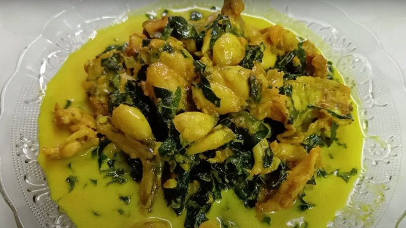 Ếch xào lá cách