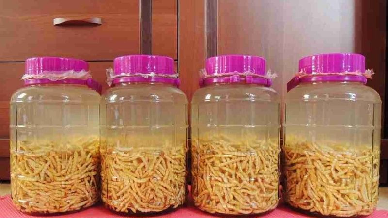 Rượu sâu chít Lai Châu